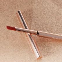 E.L.G - Small Tube Kissable Lipstick 01 Red