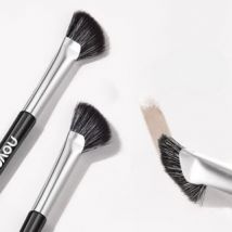 NOVO - Half Moon Nose Contour Brush 1pc