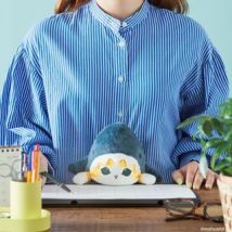 mofusand Posture Pal - Improve Sitting Posture Plush Toy (Shark) 200 x 250 x 200mm
