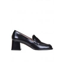 Brushed leather heeled mocassins
