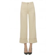 Pantaloni cropped con risvolto