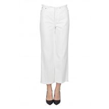 Jeans con orli sfrangiati