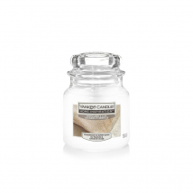 Yankee Candle - Small Jar With Linen Lace (104g)