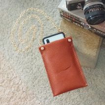 DIY pochette de téléphone en cuir recyclé - Fabriqué en France - Idée cadeau Noël - Cadeau Homme - Cadeau Femme - Cadeau Maman - Pigeoncoq