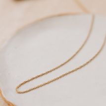 Chaîne torsadée dorée - Idée cadeau Noël - Cadeau Femme - Cadeau Maman - Affaire De Famille - Les Raffineurs