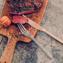 Set de couverts à steak - Idée cadeau Noël - Cadeau Homme - Cadeau Femme - Cadeau Papa - Cadeau Maman - Cadeau Crémaillère - Höfats - Les Raffineurs