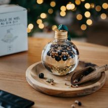 Boule de Noël au Gin DIY - Idée cadeau Noël - Cadeau Homme - Cadeau Femme - Cadeau Papa - Cadeau Maman - Okuri - Les Raffineurs