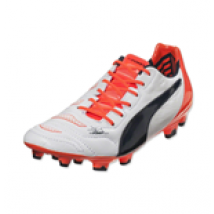 Chaussures Différentes Football