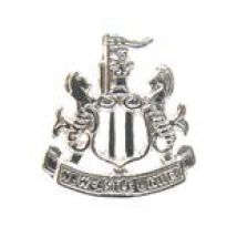 Newcastle United Piercing oreille