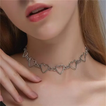 Vintage Gothic Metal Heart Necklace Choke Necklace Women's Egirl Cosplay Aesthetics Girlfriend Gift Lovely Gift Fashion Jewelry