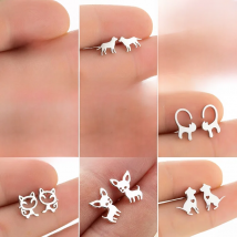 Minimalist Jewelry Cat Dog Paw Earrings for Women Girls Trendy Cute Little Pig Chihuahua Black Small Animal Stud Earring Gift