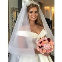 Customized Horsehair Edge Long Wedding Veil 2 Tiers Cathedral Bridal Veil with Comb 2T 3 Meters Cover Face Veil