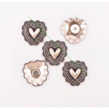 10pcs 20mm Silver Flower Engraved Sweet Love Heart Western Saddle Bracelet Leathercraft Belt Accessories Conchos Screwback