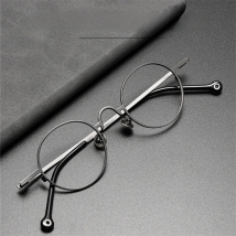 2022 Ultralight Retro Small Round Frame Pure Titanium Glasses Brand Design Photochromic Anti-Blue Light Reading Glasses For Men
