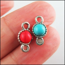 20Pcs Tibetan Silver Tone Flower Red & Blue Stone Round Charms Connectors 7x13.5mm