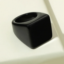 New Fashion Geometric Square Black Transparent Resin Acrylic Exaggerated Thick Ring For Women Party Simple Chic Gift Accessories