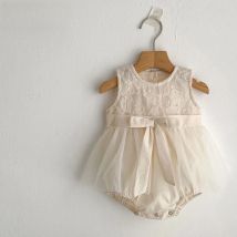 Summer new 0-3 year old baby clothing, exquisite baby girl princess skirt embroidered triangle jumpsuit skirt