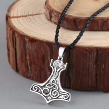 Kinitial Men's Vintage Viking Thor's Hammer Pendant Jewelry Necklace Irish Celtics Knot Pendant Amulet Symbol Luck Necklace Gift