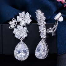 CWWZircons Elegant Flower Shape Bridal Wedding Jewelry Cubic Zirconia Crystal Clip On Earings for Non Pierced Ear Hole CZ184
