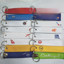 MiFaViPa 1 PC Blue Key Chain for KLM American Airlines Qatar Airplane Keychain Emirates Flight Crew Pilot Aviation Sleutelhanger