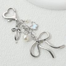 Butterfly Keychain Bow Knot Pearl Enamel Flying Insect Pendant Key Ring for Women Girls Handmade Y2K Jewelry Accessories Gift