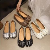 Summer Women's Bowknot Flat Tabi Ninja Shoes Pig Toe Slippers Lazy Person Horse Hoof Shoes Women Split Toe Mocassines Loafers