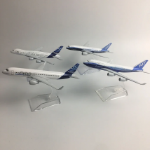 JASON TUTU Original model a380 airbus Boeing 747 airplane model aircraft Diecast Model Metal 1:400 airplane toy Gift collection