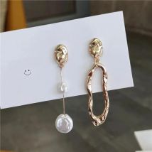 New Elegant Asymmetric Earring Freshwater Pearl Metallic Exaggerated Long Stud Earring Ladies and Girls Party Jewelry Gifts