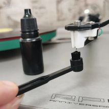 Stylus Brush & 10ml Needle Solution Cleaner Turntable Stylus Cleaning Fluid Round Carbon Fiber Brush Record Player Cleaning Kit