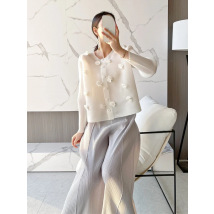 Miyake Pleated Short Coats 2022 Spring Women Shell Petal 3D Appliques White Button Cardigan Shirt Tops Designer Clothes