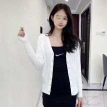 Black Cropped Cardigan Female Clothing Jersey Blouses Women's Coat Spring 2025 Long Sleeve Top Korean Fashion Knitted Sweater