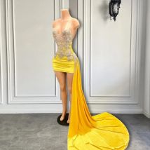 Elegant Sweetheart Luxury Beaded Women Birthday Party Gowns Sweetheart Black Girls Yellow Velvet Short Prom Dresses 2026
