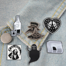Plague Doctor Grim Reaper Hell ghost pin Punk skull heart enamel pin brooch Wine newspaper pass the time Lapel pin badge jewelry