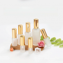 6pcs 5ml 10ml 15ml 30ml 50ml 100Ml Cosmetic Perfume Bottle Spray Travel Split Clear Frosted Glass Spray Bottle Can Be Customized