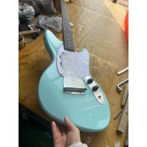 Factory exports high quality 6 string electric guitars，610 scale，Rosewood fingerboard，Solid wood quality，Free delivery