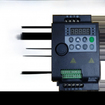 2.2KW 380V 3 Phase Input and Output 3HP VFD Variable Frequency Drive Converter Controller for Motor Fan Speed Control Inverter