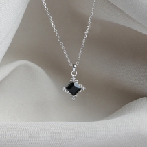 VOQ Silver Color Black Square Necklace Women's Fashion Temperament Birthday Student Friendship Gift Jewelry Necklace for Women