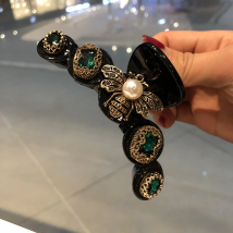 Vintage Bee Hair Claws Jewelry For Women Baroque Luxury Metal Bee Headdress Handmade Hair Claws Accessories Hairpins Wholesale