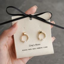 100 Stück weiße Baumwoll-Leinwand-Schmuck-Pakethalter mit individuellem Logo, Stoffverpackungsetiketten, Halskette, hängende Ohrring-Karten im Großhandel