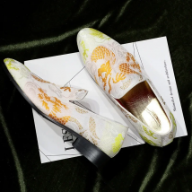 Newest 2025 Embroidered Loafers Men Smoking Shoes Male Wedding and Party Dress Shoes Pointed Toe Slip On Men Personality Shoes