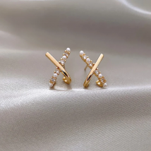 Design Sense Korean Exquisite and Small Cross Shaped Pearl Earrings Fashion Girl's Unusual Accessories Luxury Jewelry For Woman
