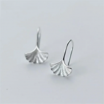Uini-Tail new hot 925 Tibetan silver Chinese style ginkgo leaf ear hook temperament simple personality fashion earrings  ED119