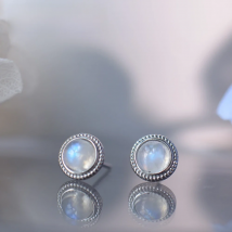 ITSMOS Natural Moonstone 0.84inch Earrings Round Twist Lace S925 Silver Studs Retro Elegant Roman Style for Women Girls Gift