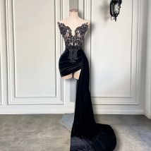 New Arrival Beaded Embroidery Women Homecoming Gowns Black Velvet Short Prom Dresses 2025 With Side Train