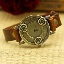 Shsby New Rose Antique Cow Leather Strap Watches Women Dress Bracelet Watches Female Bronze Quartz Watch Student Leisure Watch