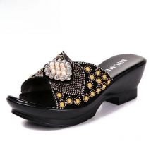 fashion 35--42  SUMMER  WOMEN FASHION SANDALS THICK HEEL SOFT SURFACE FEMAL SLIPPERS RHINESTONE WOMEN SLIPPERS PLUS SIZE 35-42