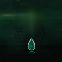 Foydjew Luxury Temperament Simulation Emerald Pendant Micro-inlaid Full Zircon Hollowed Water Drop-shaped Necklaces For Women