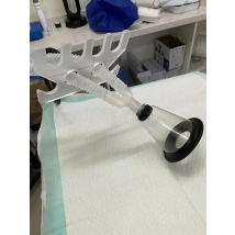 Universal support for respiratory circuit pipe of anesthesia machine