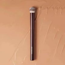Seamless Finish Concealer Brush Angled Concealer Brush Face Buildable Coverage Liquid Cream Concealer Makeup Tool