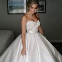 LORIE Princess Wedding Dresses Satin Sweetheart Lace Wedding Bridal Gowns Long Train  Ivory Wedding Ball Gown